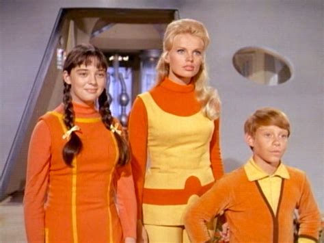 Lost In Space Season 2 Episode 14 Thedream Monster Space Tv Lost In Space Marta Kristen