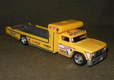 Hot Wheels Team Transport Plymouth Cuda Snake Funny Car Collectors Weekly