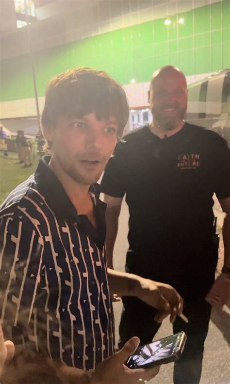 Hl Daily On Twitter Louis After The Show Yesterday Fourlokolou