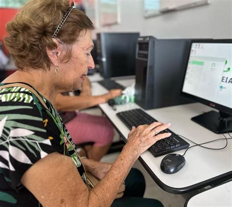 Tardes Muitas Atividades Movimento E Aprendizado No Programa