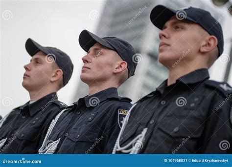 Police Officer Oath editorial photo. Image of symbol - 104958031