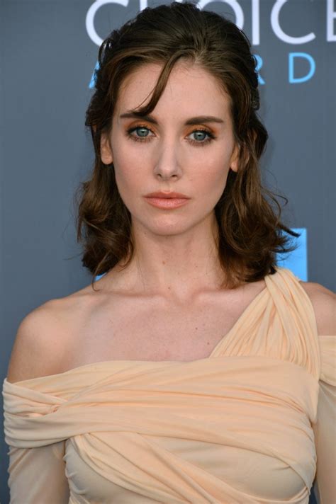 27 Brunette Actresses Who Rule The Screen LookExcellent