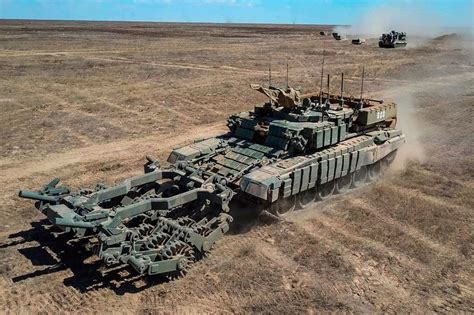 Российские подразделения начали получать крупные партии БМР-3МА Вепрь