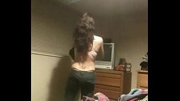 trina vistiéndose para el trabajo parte 1 XVIDEOS