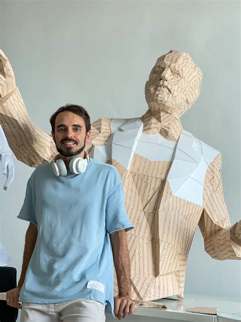 Чайковский из листов с нотами | Пикабу