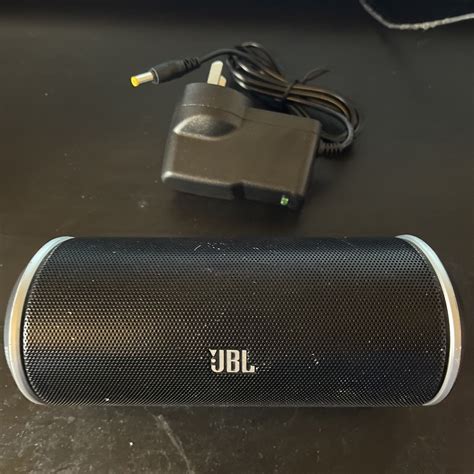 JBL Flip 1 Portable Bluetooth Speaker – Retro Unit
