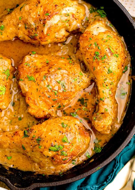 Smothered Chicken Thighs In Onion Gravy Off