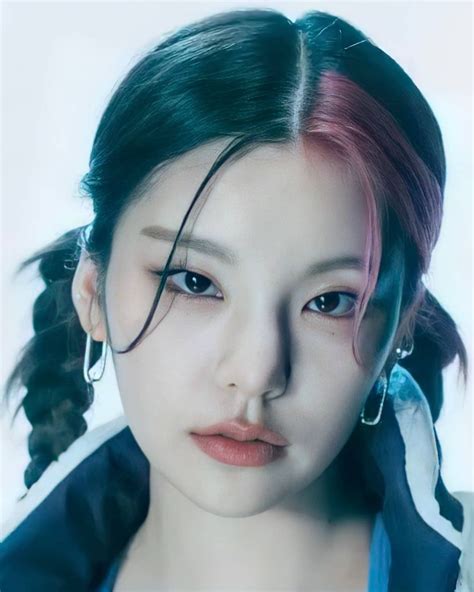 Itzy Red Velvet Hoop Earrings Photoshoot Adidas Face Instagram Fashion Wallpaper Backgrounds