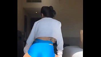 MC Mirella Rebolando E Mostrando Os Peitos HD XVIDEOS