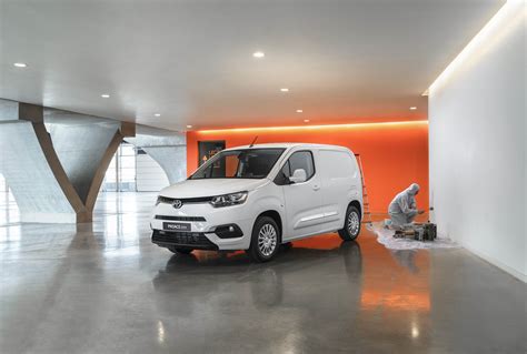 2019 Toyota Proace City Unveiled Compact City Van 2019 Toyota Proace