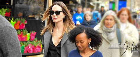 Jolie E Zahara Fazem Compras Em Nova York Angelina Jolie Brasil