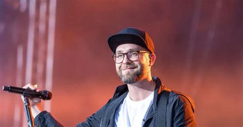 Mark Forster bietet bewährten Pop und überrascht Show Biz