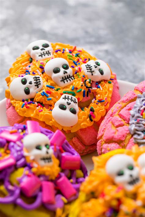 Day Of The Dead Conchas That Are Deliciously Sweet And Easy To Make