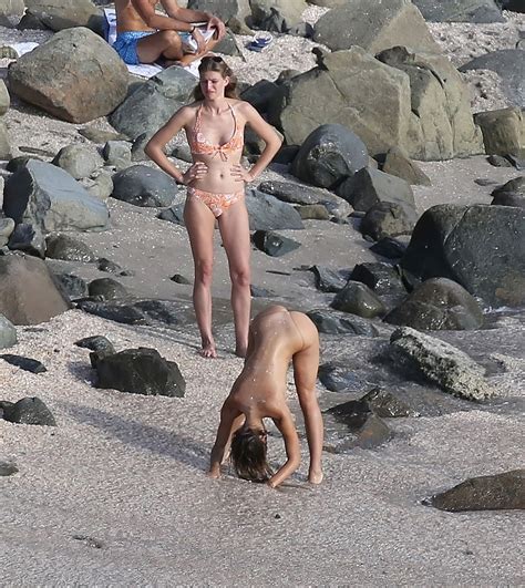 Alexis Ren Nude Leaked Pics And Snapchat Private Porn