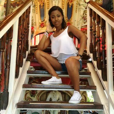 9 Sexy Hot Chante Adams Bikini Pics