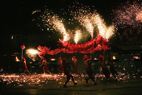 د چين د پسرلني جشن په وياړ دوديزې نندارې