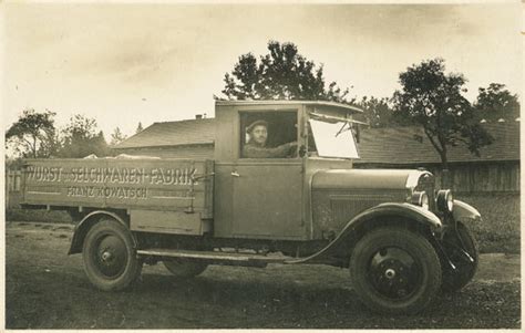 Fotokarte Graz Wurst und Selchwarenfabrik um 1925 Wiener Werkstätte