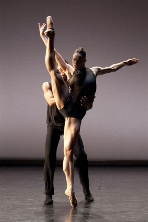 7 Hot Sexy Annabelle Lopez Bikini Pics