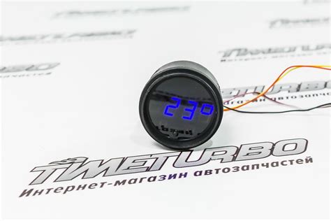 Бортовой компьютер с синей подсветкой на место часов (вольтметр, время ...