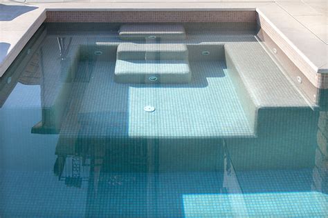 Gresite Piscina B Lightker