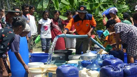 Bpbd Ambon Bantu Atasi Krisis Air Bersih Malukuterkini