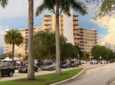 Florida condo building deemed unsafe, evacuation ordered Florida