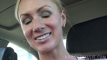 MASTURBATING AT THE TANNING SALON XVIDEOS