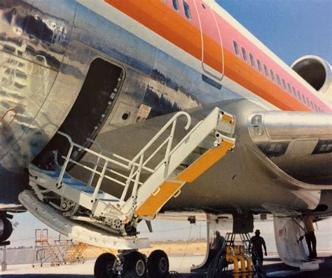 Pacific Southwest Airlines Psa Lockheed L 1011 Tristar Showing Built In Stairs