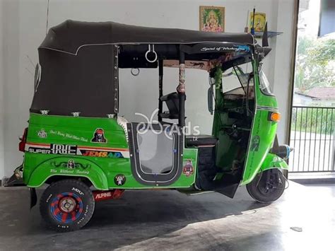 Bajaj Stroke Three Wheel In Gampaha