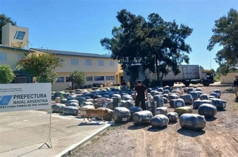 Prefectura secuestró más de 3 000 000 de pesos en cubiertas en Las