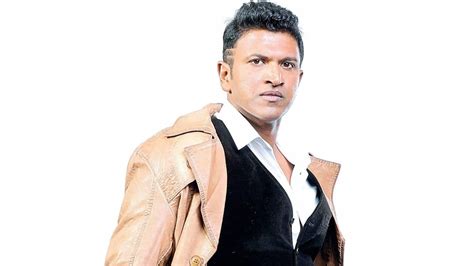 Puneeth Rajkumar Death, Height, Age, Wife, Family, Biography & More ...