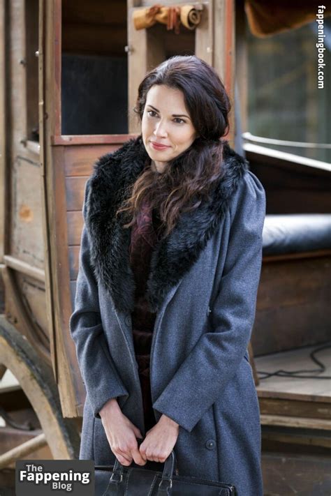 Laura Mennell Nude OnlyFans Leaks Fappening FappeningBook