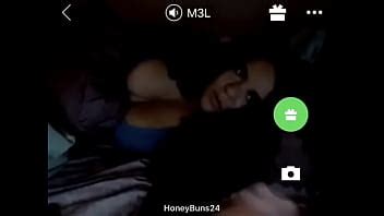 Camfrog perra Honeybuns24 frotando su coño XVIDEOS