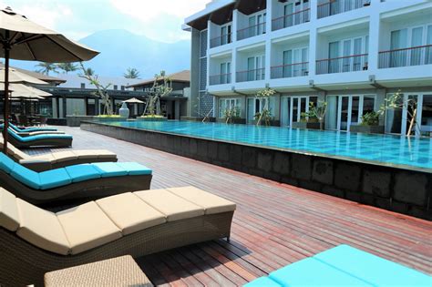 HOTEL SANTIKA GARUT - Prices & Specialty Hotel Reviews (Indonesia)