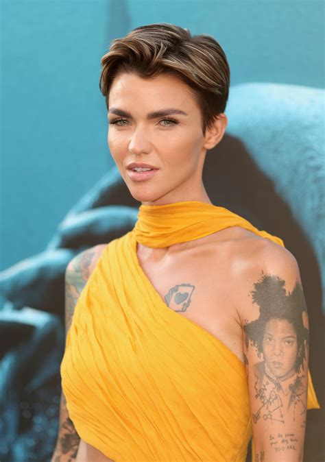 Ruby Rose Cast As Batwoman For CW's Crossover Event | Access