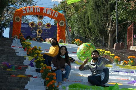 Invitan A Visitar Altar De Muertos Monumental En Barrio Santa Anita