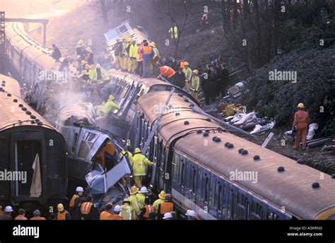 CLAPHAM TRAIN CRASH 12 12 88 LONDON Stock Photo Alamy