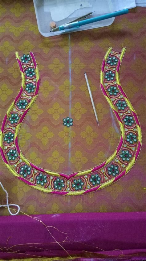 Pin By Sridevi Deshmukh On Emb Designs Hand Embroidery Design