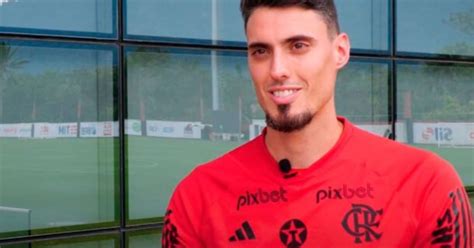 Matheus Bachi Celebra Momento No Flamengo E Projeta Mais T Tulos Quem