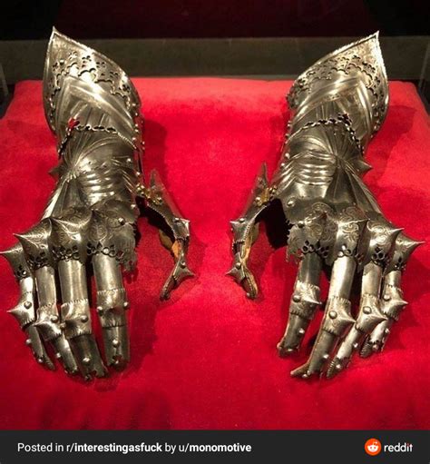 Ancient Spiked Gauntlet 54 Damage 21 Defense Inflicts Bleeding