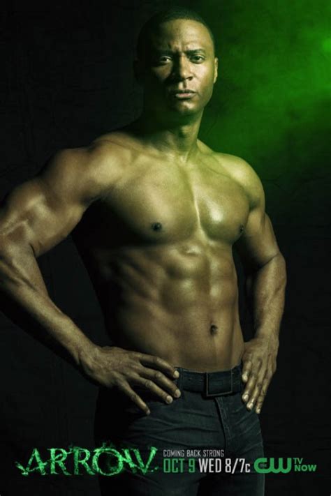 File:John Diggle season 2 shirtless promo.png