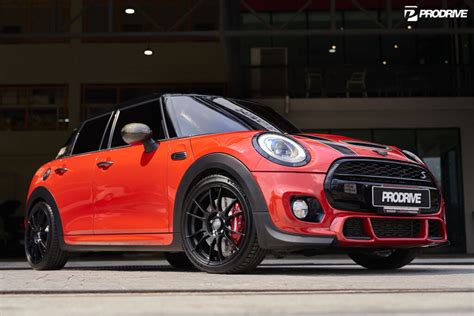 Mini F55 JCW ลอ OZ UltraLeggera 18 Prodrive Thailand