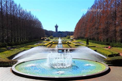 遠近法で見る相模原公園の噴水広場 写真素材 [ 6134351 ] フォトライブラリー Photolibrary