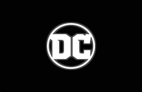 DC-Comics-2016-new-logo-black-and-white-banner-min - Τα Μαυρόσκυλα