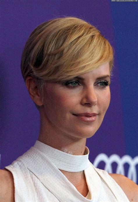 Charlize Theron Beverly Hills Posing Hot Beautiful Babe Celebrity