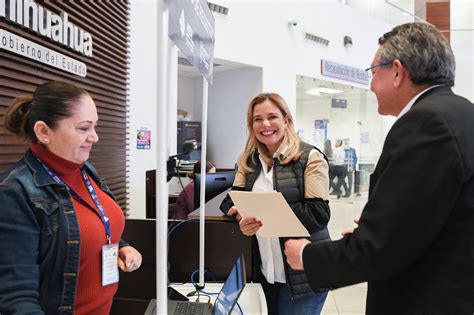 Convive Gobernadora Con Los Juarenses En Las Oficinas De El Pueblito