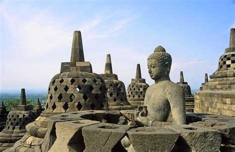 Borobudur Is The Largest Temple In Indonesia Borobudur Temple Is