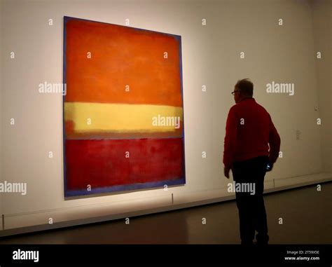 Gemälde von Mark Rothko in der großen Rothko Ausstellung in der