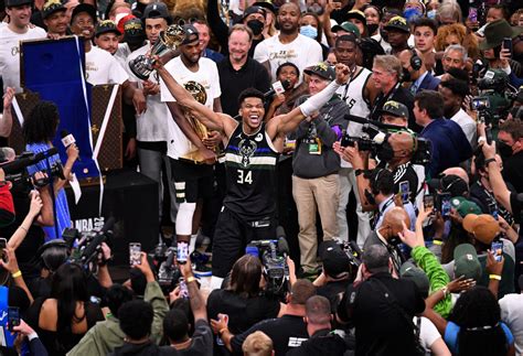 Nba Finals Mvp Award Winners Through The Years Sports Illustrated