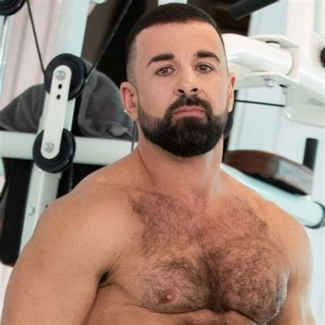 Horny Guys Papi Kocic Giuspel Take A Break From Their Workout For A Quick Fuck At The Gym